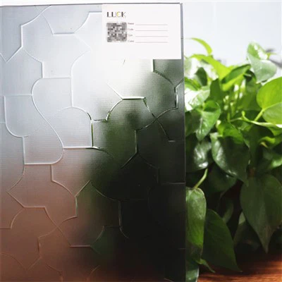 Kaca Karatachi Hitam